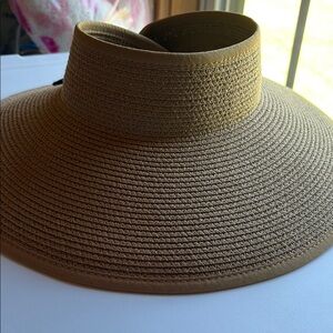 Elegant Tan Women's Sun Visor